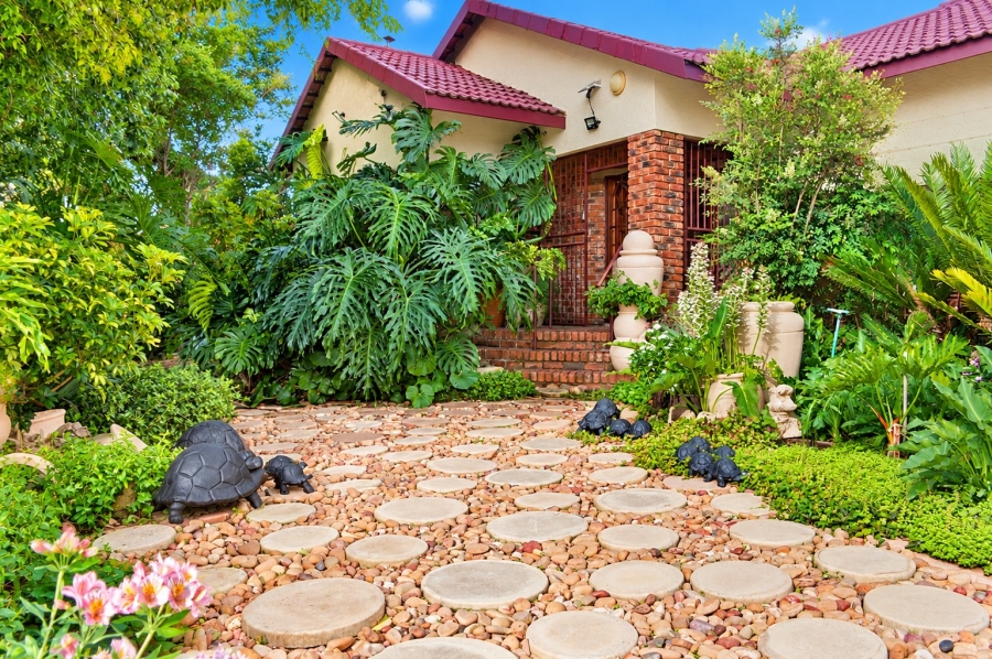 4 Bedroom Property for Sale in Wilkoppies North West